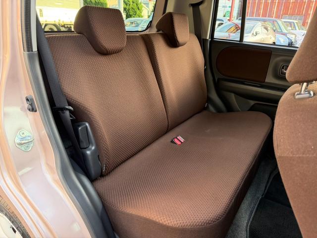 アルトラパン ＸＬ　スマートキー　アイドリングストップ　電動格納ミラー　シートヒーター　ベンチシート　ＣＶＴ　盗難防止システム　ＡＢＳ　ＣＤ　アルミホイール　衝突安全ボディ　エアコン　パワーステアリング　パワーウィンドウ（9枚目）