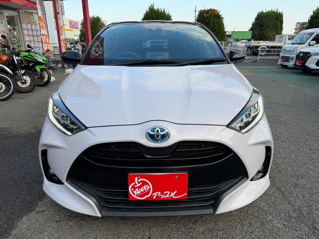 ヤリス ハイブリッドＺ　トヨタセーフティーセンス　バックモニター　シートヒーター　純正ディスプレイオーディオナビ　ＬＥＤヘッドライト　スマートキー　ＥＴＣ２．０（2枚目）