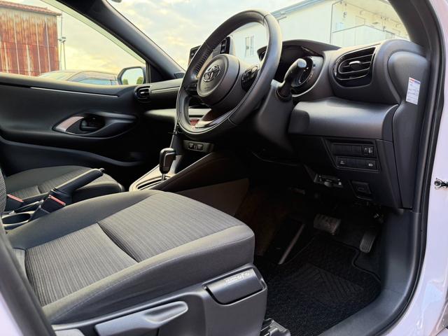 ヤリス ハイブリッドＺ　トヨタセーフティーセンス　バックモニター　シートヒーター　純正ディスプレイオーディオナビ　ＬＥＤヘッドライト　スマートキー　ＥＴＣ２．０（33枚目）