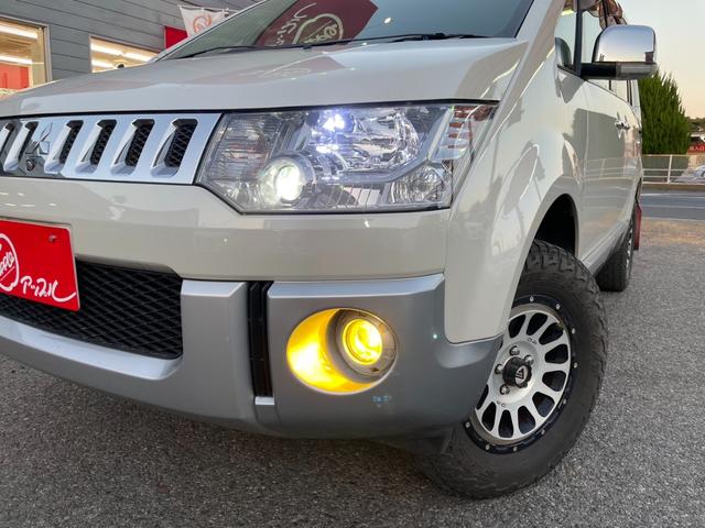 デリカD:5 シャモニー 4WD 両側電動スライド B/S/Fカメラ デルタフォース16AW AC100V電源 キセノンH/L イエローフォグ マッドガード(2枚目)