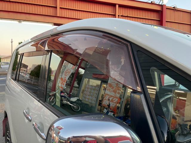 デリカD:5 シャモニー 4WD 両側電動スライド B/S/Fカメラ デルタフォース16AW AC100V電源 キセノンH/L イエローフォグ マッドガード(4枚目)