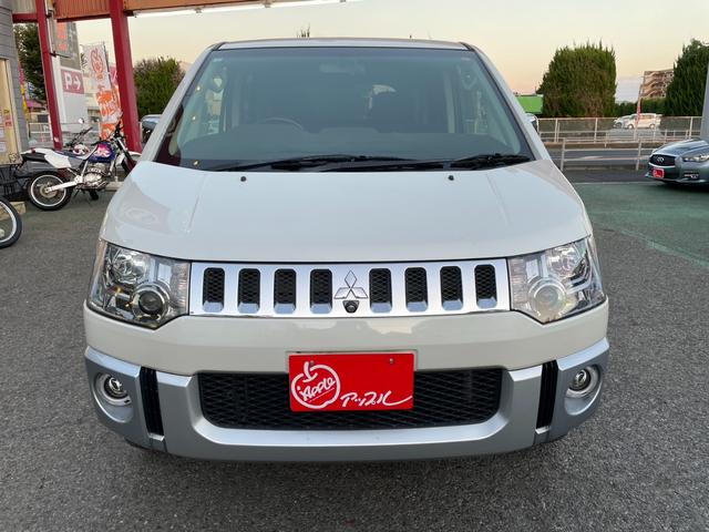 デリカD:5 シャモニー 4WD 両側電動スライド B/S/Fカメラ デルタフォース16AW AC100V電源 キセノンH/L イエローフォグ マッドガード(7枚目)