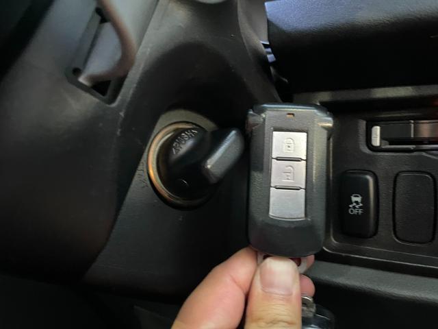 デリカD:5 シャモニー 4WD 両側電動スライド B/S/Fカメラ デルタフォース16AW AC100V電源 キセノンH/L イエローフォグ マッドガード(28枚目)