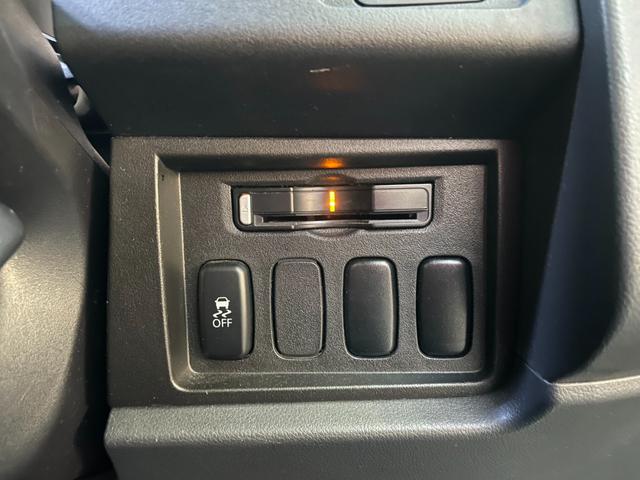 デリカD:5 シャモニー 4WD 両側電動スライド B/S/Fカメラ デルタフォース16AW AC100V電源 キセノンH/L イエローフォグ マッドガード(33枚目)