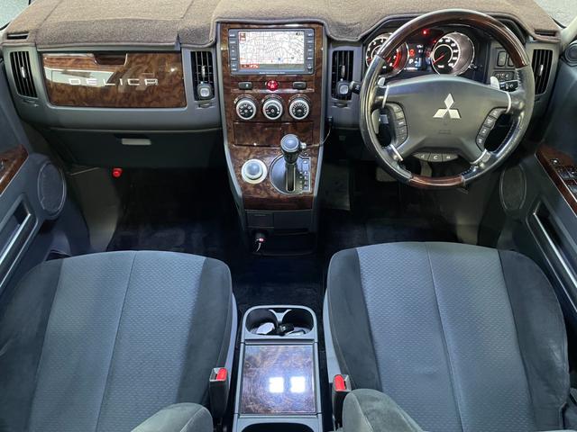 デリカD:5 シャモニー 4WD 両側電動スライド B/S/Fカメラ デルタフォース16AW AC100V電源 キセノンH/L イエローフォグ マッドガード(47枚目)