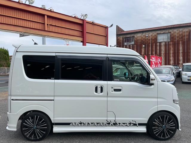 エブリイワゴン ＰＺターボスペシャル　ファイナルコネクション仕様　フルエアロ　ＫＹＢダウンサス／ショック　社外マフラー　外１６ＡＷ　ブーストメーター　両側Ｐスライド　衝突軽減Ｂ　Ｂカメラ　オートステップ　フルセグ　ドラレコ　ＥＴＣ２．０（40枚目）