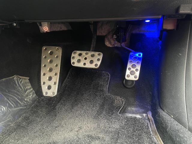 レガシィツーリングワゴン ターボ アイサイト Bカメラ リアスポイラー STIフロントリップ ビルシュタインサス マッキントシュ レーダークルーズ パドルシフト 電動シート ドラレコ STI18AW ETC(45枚目)