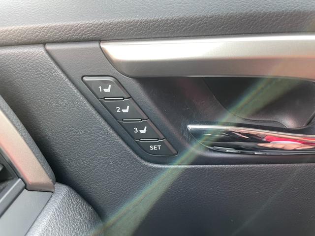 ＲＸ ＲＸ２００ｔ　バージョンＬ　ナビ　フルセグ　ブルーレイ　全方位カメラ　レーダークルーズ　ＨＵＤ　Ｐバックドア　全席電動／ヒーター　ベンチレーション　ＡＣ１００Ｖ　シーケンシャルウィンカー　ＥＴＣ２．０　ステアヒーター　トノカバー（22枚目）