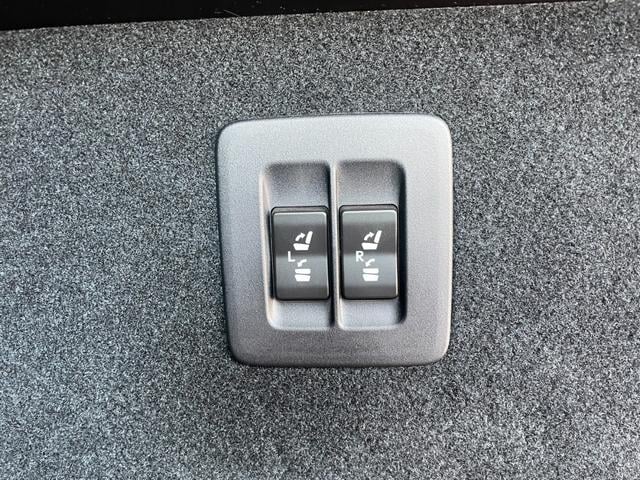 ＲＸ ＲＸ２００ｔ　バージョンＬ　ナビ　フルセグ　ブルーレイ　全方位カメラ　レーダークルーズ　ＨＵＤ　Ｐバックドア　全席電動／ヒーター　ベンチレーション　ＡＣ１００Ｖ　シーケンシャルウィンカー　ＥＴＣ２．０　ステアヒーター　トノカバー（26枚目）