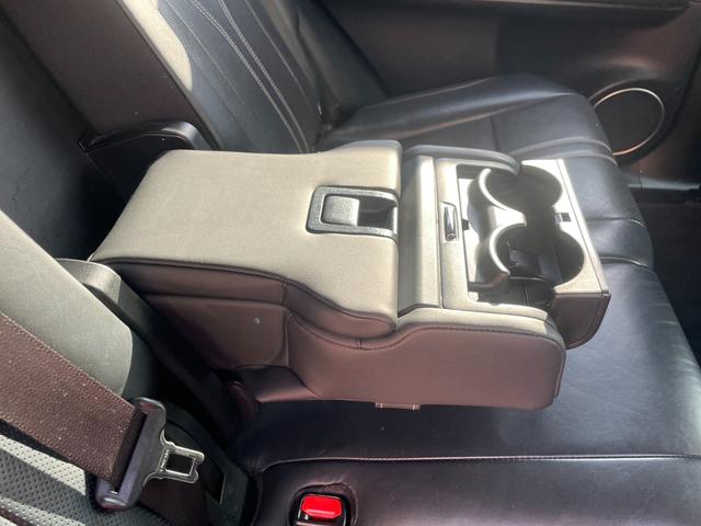 ＲＸ ＲＸ２００ｔ　バージョンＬ　ナビ　フルセグ　ブルーレイ　全方位カメラ　レーダークルーズ　ＨＵＤ　Ｐバックドア　全席電動／ヒーター　ベンチレーション　ＡＣ１００Ｖ　シーケンシャルウィンカー　ＥＴＣ２．０　ステアヒーター　トノカバー（31枚目）