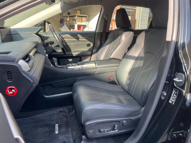 ＲＸ ＲＸ２００ｔ　バージョンＬ　ナビ　フルセグ　ブルーレイ　全方位カメラ　レーダークルーズ　ＨＵＤ　Ｐバックドア　全席電動／ヒーター　ベンチレーション　ＡＣ１００Ｖ　シーケンシャルウィンカー　ＥＴＣ２．０　ステアヒーター　トノカバー（35枚目）