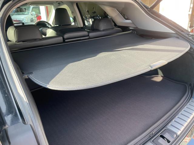 ＲＸ ＲＸ２００ｔ　バージョンＬ　ナビ　フルセグ　ブルーレイ　全方位カメラ　レーダークルーズ　ＨＵＤ　Ｐバックドア　全席電動／ヒーター　ベンチレーション　ＡＣ１００Ｖ　シーケンシャルウィンカー　ＥＴＣ２．０　ステアヒーター　トノカバー（39枚目）