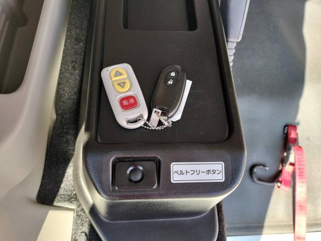 NV100クリッパーリオ 4WD 福祉車輌 バックカメラ 両側スライドドア ナビ レーンアシスト 衝突被害軽減システム オートライト スマートキー 電動格納ミラー ベンチシート AT ESC エアコン パワーステアリング(9枚目)