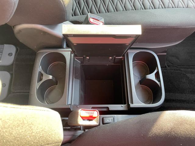 デリカD:5 P アルパイン11型ナビ フルセグ フロント/サイド/リアガード ガナドールマフラー 全方位モニター オートステップ 両側Pスライド Pバックドア レーダークルーズ シート/ステアヒーター AC100V(29枚目)