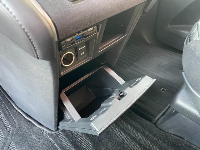 デリカD:5 P アルパイン11型ナビ フルセグ フロント/サイド/リアガード ガナドールマフラー 全方位モニター オートステップ 両側Pスライド Pバックドア レーダークルーズ シート/ステアヒーター AC100V(35枚目)