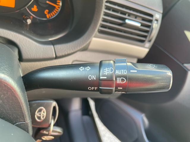 暗くなっても自動でヘッドライトが点灯します！夜道も安心して運転できます！