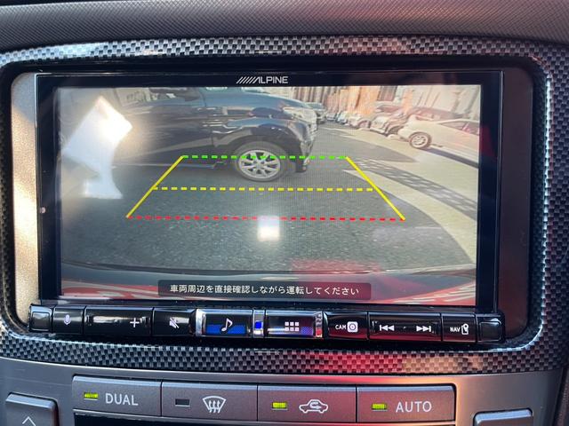 駐車が苦手な方でも安心できるバックカメラ搭載♪