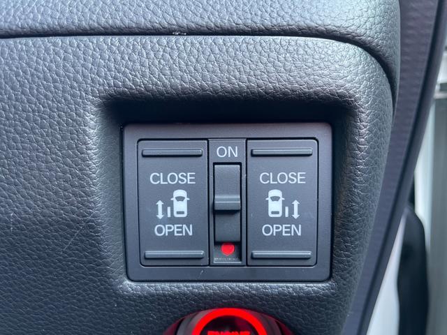 Ｎ－ＢＯＸカスタム Ｌターボ　衝突軽減Ｂ　ＬＫＡＳ　両側Ｐスライド　レーダークルーズ　障害物センサー　シートヒーター　Ａブレーキホールド　ハーフレザーシート　ＥＴＣ　スマートキー　シェードガラス　シートバックテーブル　純１５ＡＷ（7枚目）