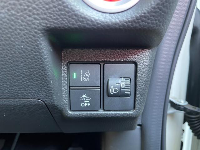 Ｎ－ＢＯＸカスタム Ｌターボ　衝突軽減Ｂ　ＬＫＡＳ　両側Ｐスライド　レーダークルーズ　障害物センサー　シートヒーター　Ａブレーキホールド　ハーフレザーシート　ＥＴＣ　スマートキー　シェードガラス　シートバックテーブル　純１５ＡＷ（15枚目）