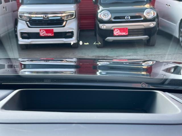 クラウンクロスオーバー Ｇアドバンスド・レザーパッケージ　衝突軽減Ｂ　パノラミックビューＭ　３眼ＬＥＤ　ＢＳＭ　ＨＵＤ　レーダークルーズ　デジタルインナーミラー　暖冷パワーシート　Ｐバックドア　ドラレコ　ＡＣ１００Ｖ　ワイヤレス充電　フルセグ　ＥＴＣ２．０（17枚目）