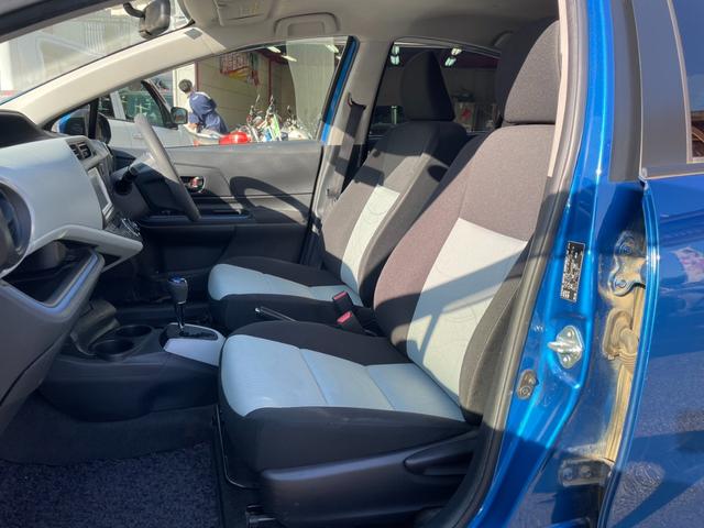 アクア Ｓ　Ｂカメラ　スマートキー　ワンセグ　オート付ライト　オートエアコン　ＥＴＣ　ウィンカーミラー　ライトレベライザー　バニティミラー　外１５ＡＷ（25枚目）