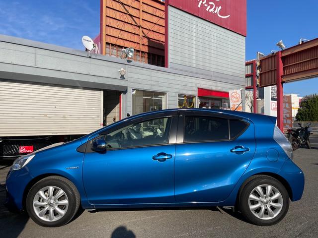 アクア Ｓ　Ｂカメラ　スマートキー　ワンセグ　オート付ライト　オートエアコン　ＥＴＣ　ウィンカーミラー　ライトレベライザー　バニティミラー　外１５ＡＷ（42枚目）