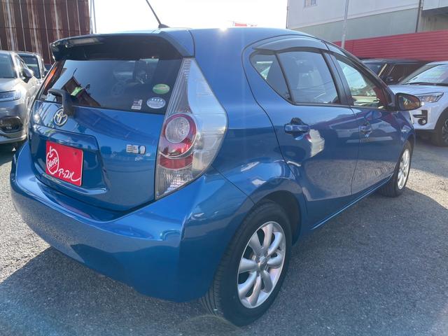 アクア Ｓ　Ｂカメラ　スマートキー　ワンセグ　オート付ライト　オートエアコン　ＥＴＣ　ウィンカーミラー　ライトレベライザー　バニティミラー　外１５ＡＷ（45枚目）