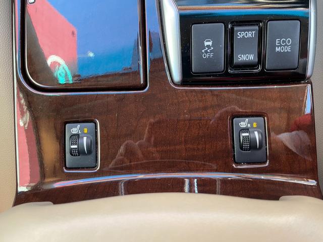 マークＸ プレミアム　アルパイン８型ナビ　フルセグ　Ｂカメラ　車高調　社外１９インチアルミ　クルコン　シートヒーター　パワーシート　シェードガラス　ウッドコンビステリモ　オート付ＨＩＤ　ＬＥＤフォグ　ビルトインＥＴＣ（12枚目）