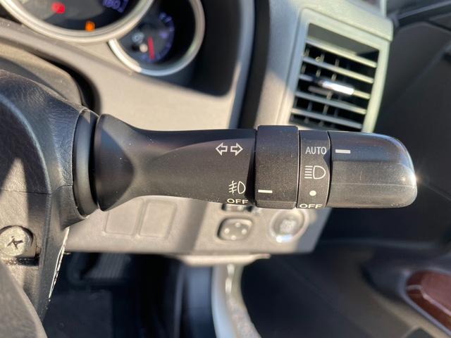 マークＸ プレミアム　アルパイン８型ナビ　フルセグ　Ｂカメラ　車高調　社外１９インチアルミ　クルコン　シートヒーター　パワーシート　シェードガラス　ウッドコンビステリモ　オート付ＨＩＤ　ＬＥＤフォグ　ビルトインＥＴＣ（13枚目）