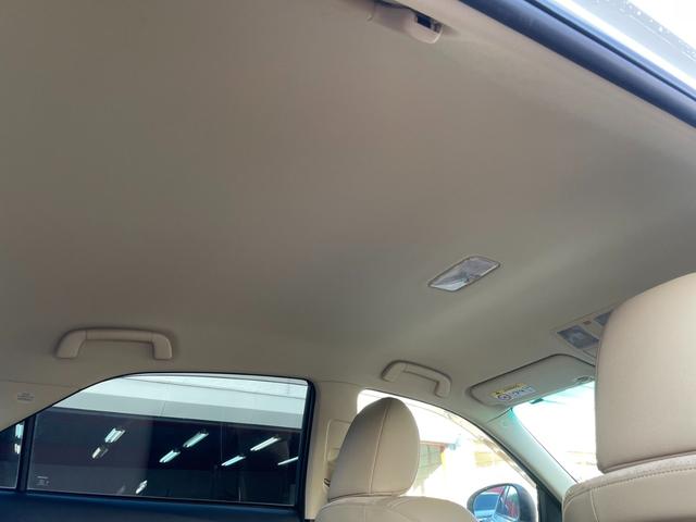 マークＸ プレミアム　アルパイン８型ナビ　フルセグ　Ｂカメラ　車高調　社外１９インチアルミ　クルコン　シートヒーター　パワーシート　シェードガラス　ウッドコンビステリモ　オート付ＨＩＤ　ＬＥＤフォグ　ビルトインＥＴＣ（23枚目）