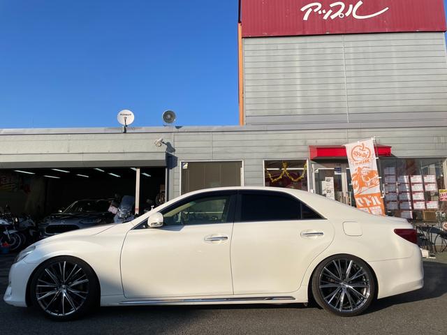 マークＸ プレミアム　アルパイン８型ナビ　フルセグ　Ｂカメラ　車高調　社外１９インチアルミ　クルコン　シートヒーター　パワーシート　シェードガラス　ウッドコンビステリモ　オート付ＨＩＤ　ＬＥＤフォグ　ビルトインＥＴＣ（44枚目）