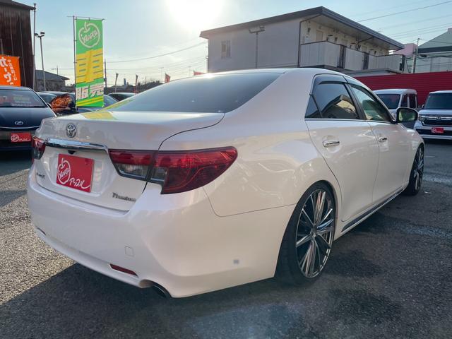 マークＸ プレミアム　アルパイン８型ナビ　フルセグ　Ｂカメラ　車高調　社外１９インチアルミ　クルコン　シートヒーター　パワーシート　シェードガラス　ウッドコンビステリモ　オート付ＨＩＤ　ＬＥＤフォグ　ビルトインＥＴＣ（48枚目）