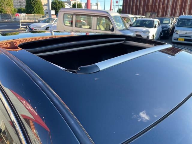 クラウンハイブリッド アスリートＳ　Ｂカメラ　Ｆ／Ｓ／Ｒエアロ　サンルーフ　モデリスタマフラー　リアスポイラー　純１８ＡＷ　クルコン　暖冷シート　フルセグ　ＥＴＣ　Ｐシート　Ｈ／Ｌウォッシャー　ウッドコンビステリモ　シェードガラス（8枚目）