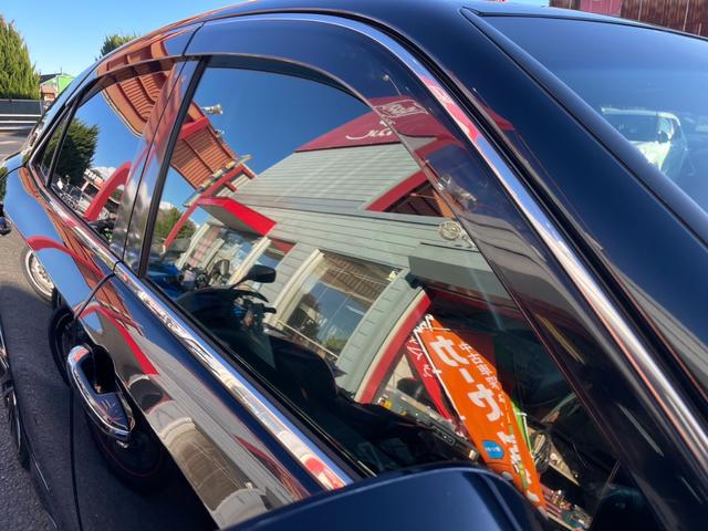 クラウンハイブリッド アスリートＳ　Ｂカメラ　Ｆ／Ｓ／Ｒエアロ　サンルーフ　モデリスタマフラー　リアスポイラー　純１８ＡＷ　クルコン　暖冷シート　フルセグ　ＥＴＣ　Ｐシート　Ｈ／Ｌウォッシャー　ウッドコンビステリモ　シェードガラス（11枚目）