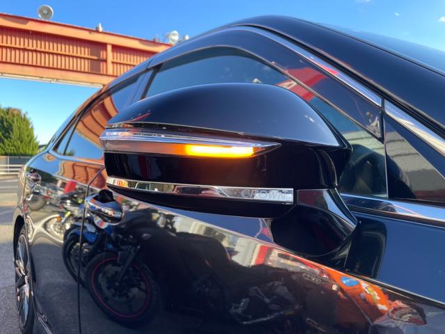 クラウンハイブリッド アスリートＳ　Ｂカメラ　Ｆ／Ｓ／Ｒエアロ　サンルーフ　モデリスタマフラー　リアスポイラー　純１８ＡＷ　クルコン　暖冷シート　フルセグ　ＥＴＣ　Ｐシート　Ｈ／Ｌウォッシャー　ウッドコンビステリモ　シェードガラス（12枚目）