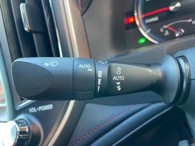 クラウンハイブリッド アスリートＳ　Ｂカメラ　Ｆ／Ｓ／Ｒエアロ　サンルーフ　モデリスタマフラー　リアスポイラー　純１８ＡＷ　クルコン　暖冷シート　フルセグ　ＥＴＣ　Ｐシート　Ｈ／Ｌウォッシャー　ウッドコンビステリモ　シェードガラス（40枚目）