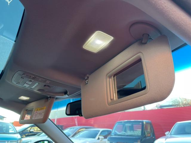 クラウンハイブリッド アスリートＳ　Ｂカメラ　Ｆ／Ｓ／Ｒエアロ　サンルーフ　モデリスタマフラー　リアスポイラー　純１８ＡＷ　クルコン　暖冷シート　フルセグ　ＥＴＣ　Ｐシート　Ｈ／Ｌウォッシャー　ウッドコンビステリモ　シェードガラス（43枚目）