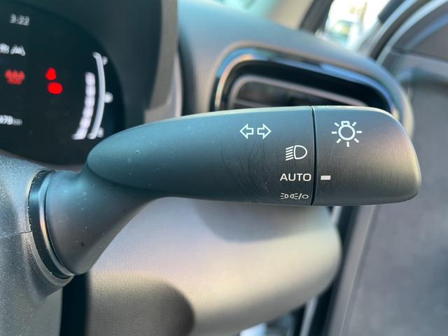 ヤリスクロス ワンオーナー パノラミックビューモニター アドバンストパーク BSM レーダークルーズ シートヒーター ステアヒーター AC100V ETC2.0 前後ドラレコ アームレスト ハーフレザー 純18AW(9枚目)