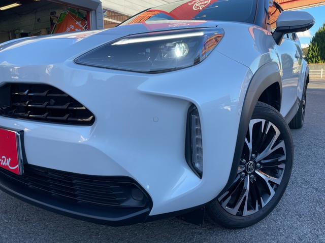 ヤリスクロス ワンオーナー パノラミックビューモニター アドバンストパーク BSM レーダークルーズ シートヒーター ステアヒーター AC100V ETC2.0 前後ドラレコ アームレスト ハーフレザー 純18AW(34枚目)