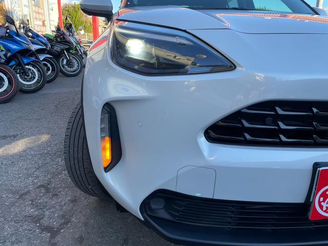 ヤリスクロス ワンオーナー パノラミックビューモニター アドバンストパーク BSM レーダークルーズ シートヒーター ステアヒーター AC100V ETC2.0 前後ドラレコ アームレスト ハーフレザー 純18AW(35枚目)