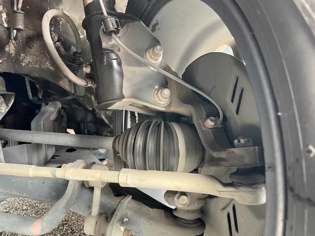 ���[�ԑO�ɁA���ЍH��œ_���������s���܂���Ԍ��̎c���Ă��邨�Ԃ͂P�Q�����_���̓��e�ɉ����ē_�����������܂��B