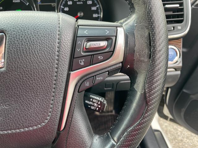 クラウンハイブリッド アスリートＳ　Ｂカメラ　プリクラッシュセーフティ　ＬＤＡ　レーダークルーズ　障害物センサー　ハンドル／シートヒーター　Ａ防眩ミラー　シェードガラス　純１７ＡＷ　パワーシート　ＥＴＣ（10枚目）