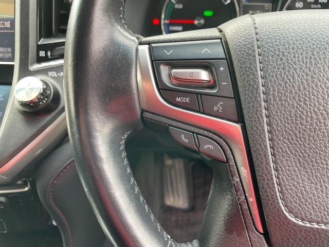 クラウンハイブリッド アスリートＳ　Ｂカメラ　プリクラッシュセーフティ　ＬＤＡ　レーダークルーズ　障害物センサー　ハンドル／シートヒーター　Ａ防眩ミラー　シェードガラス　純１７ＡＷ　パワーシート　ＥＴＣ（11枚目）