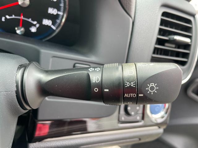 クラウンハイブリッド アスリートＳ　Ｂカメラ　プリクラッシュセーフティ　ＬＤＡ　レーダークルーズ　障害物センサー　ハンドル／シートヒーター　Ａ防眩ミラー　シェードガラス　純１７ＡＷ　パワーシート　ＥＴＣ（12枚目）