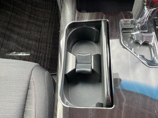 クラウンハイブリッド アスリートＳ　Ｂカメラ　プリクラッシュセーフティ　ＬＤＡ　レーダークルーズ　障害物センサー　ハンドル／シートヒーター　Ａ防眩ミラー　シェードガラス　純１７ＡＷ　パワーシート　ＥＴＣ（28枚目）