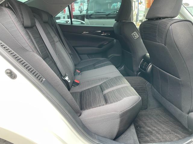 クラウンハイブリッド アスリートＳ　Ｂカメラ　プリクラッシュセーフティ　ＬＤＡ　レーダークルーズ　障害物センサー　ハンドル／シートヒーター　Ａ防眩ミラー　シェードガラス　純１７ＡＷ　パワーシート　ＥＴＣ（33枚目）