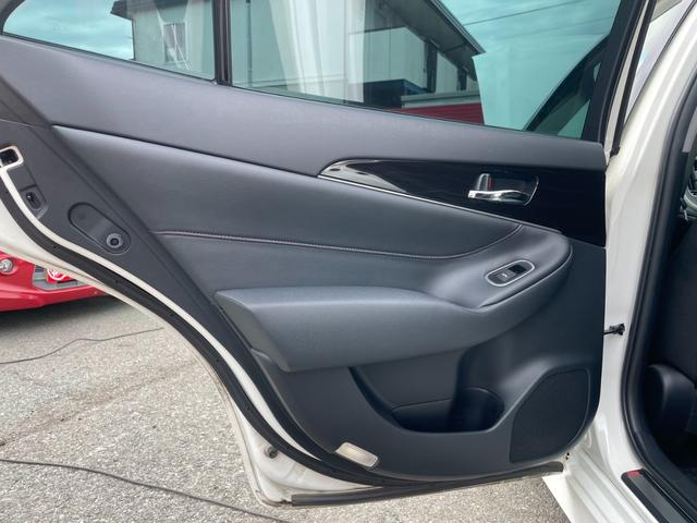 クラウンハイブリッド アスリートＳ　Ｂカメラ　プリクラッシュセーフティ　ＬＤＡ　レーダークルーズ　障害物センサー　ハンドル／シートヒーター　Ａ防眩ミラー　シェードガラス　純１７ＡＷ　パワーシート　ＥＴＣ（43枚目）