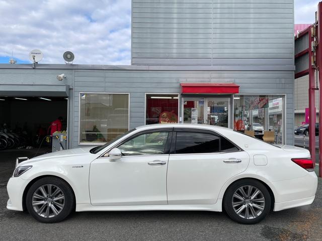 クラウンハイブリッド アスリートＳ　Ｂカメラ　プリクラッシュセーフティ　ＬＤＡ　レーダークルーズ　障害物センサー　ハンドル／シートヒーター　Ａ防眩ミラー　シェードガラス　純１７ＡＷ　パワーシート　ＥＴＣ（58枚目）