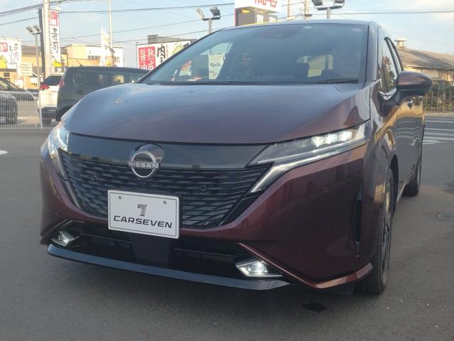 オーラ Ｇ　純正ナビ　全方位カメラ　衝突被害軽減ブレーキ　障害物センサー　プロパイロット　ＢＯＳＥスピーカー　シートヒーター　ステアリングヒーター　ドラレコ　ＬＥＤヘッドランプ　ＥＴＣ　禁煙車　ワンオーナー（6枚目）