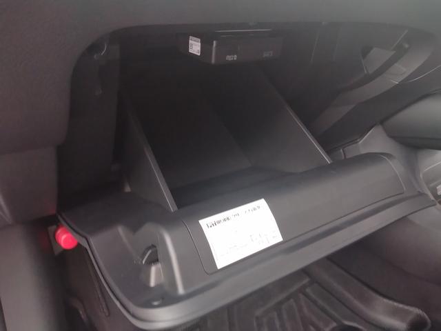オーラ Ｇ　純正ナビ　全方位カメラ　衝突被害軽減ブレーキ　障害物センサー　プロパイロット　ＢＯＳＥスピーカー　シートヒーター　ステアリングヒーター　ドラレコ　ＬＥＤヘッドランプ　ＥＴＣ　禁煙車　ワンオーナー（39枚目）